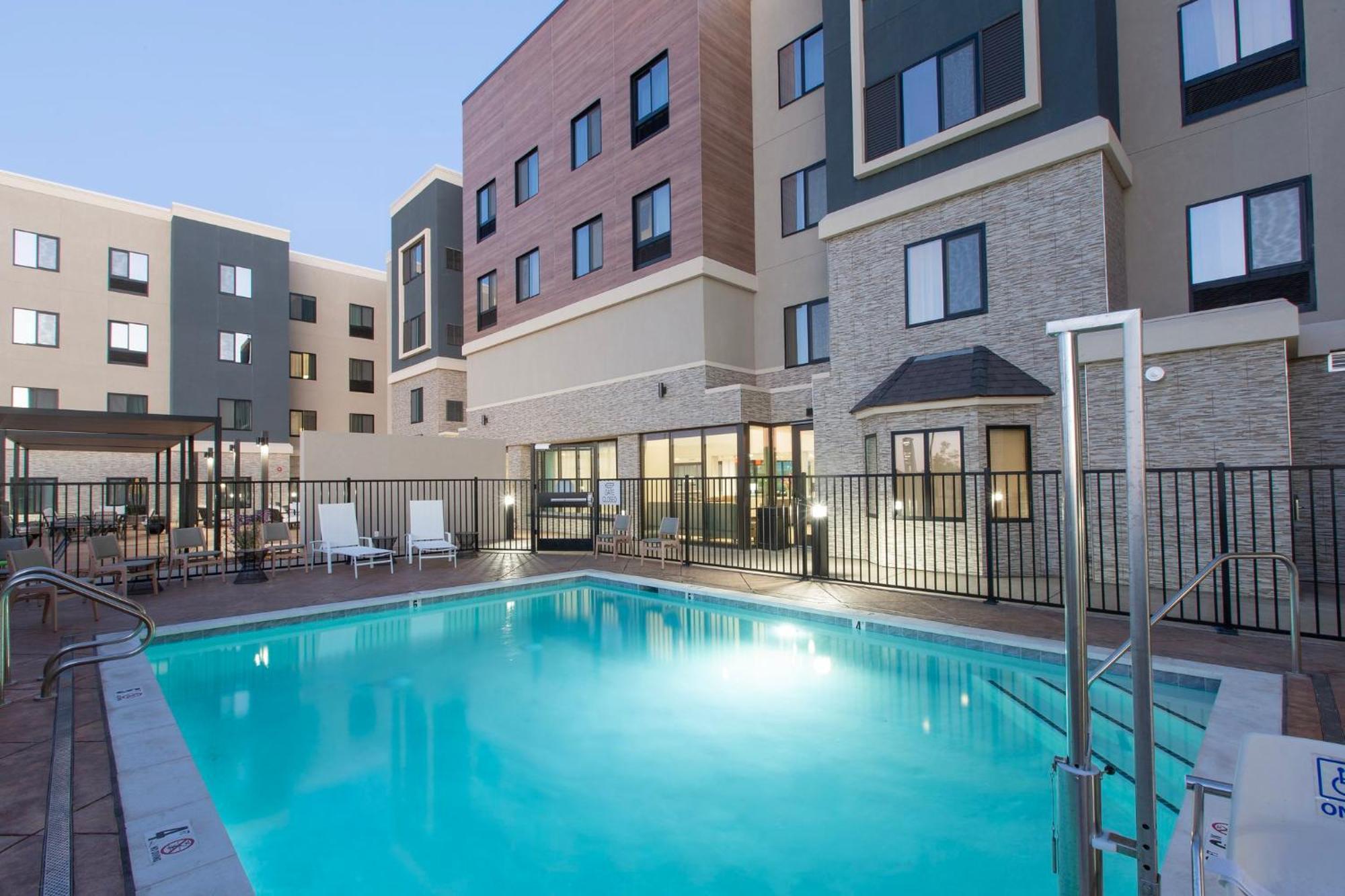 Staybridge Suites Manteca By Ihg Eksteriør billede